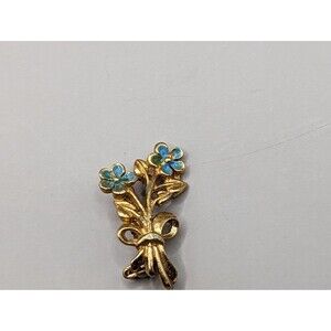 Vintage Lapel Pin Blue Flower Bouquet
